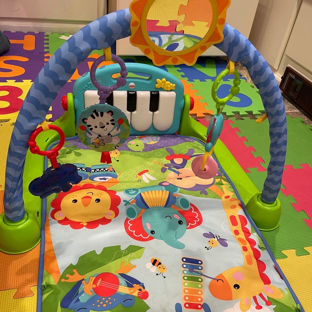 Fisher Price kick and play piano Gym